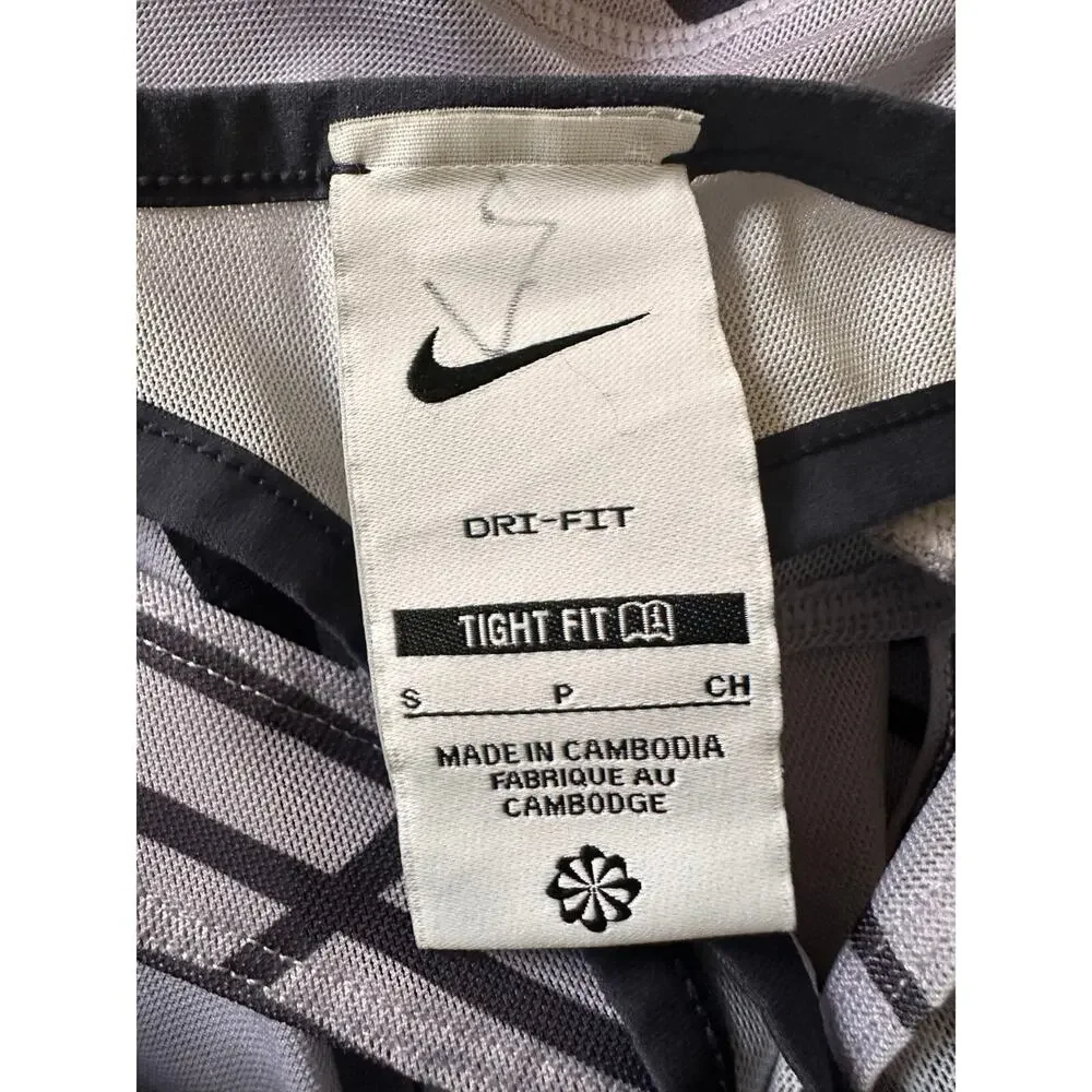 Nike this tennis